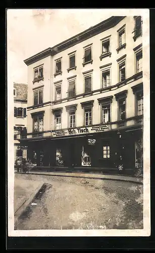 Foto-AK Karlsruhe, Strumpfwaren und Wäsche Hch. Tisch, Kronenstrasse 45