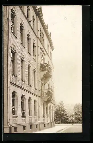 Foto-AK Karlsruhe, Gebäude Mathystrasse Ecke Sonntagsplatz