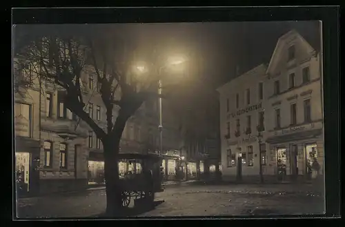 Foto-AK Siegburg, Hotel Reichenstein bei Nacht, Holzgasse