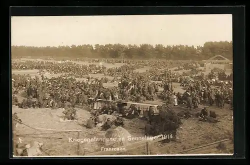 AK Sennelager, Kriegsgefangene Franzosen 1914 auf freiem Gelände mit Behelfs-Unterstand und Erdmulden