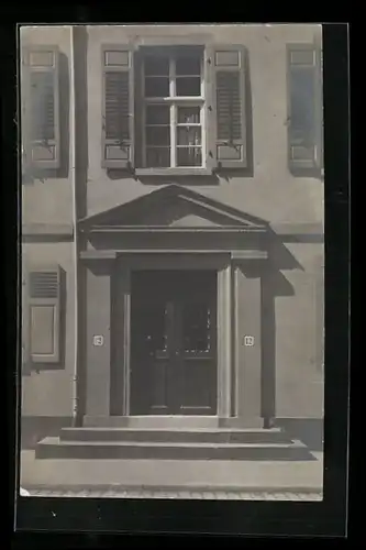 Foto-AK Karlsruhe, Tür des Hauses Kreuzstrasse 12