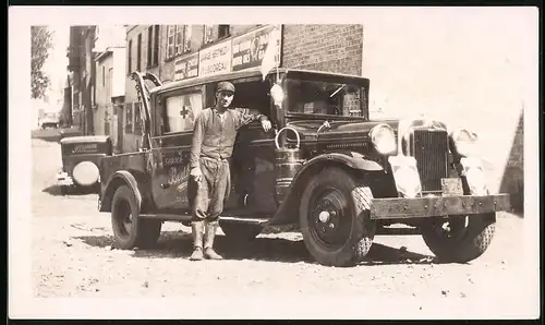 Fotografie Lastwagen - Rot Kreuz Abschleppwagen Garage Bertheldt - J.P.J. Goodreau, Kfz-Kennzeichen 1930