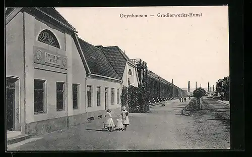 AK Oeynhausen, Gradierwerks-Kunst mit Strasse, mit Mädchengruppe