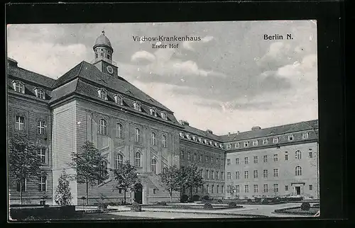 AK Berlin-Wedding, Virchow-Krankenhaus, Erster Hof