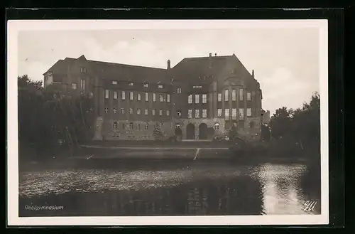 AK Berlin-Weissensee, Realgymnasium vom Wasser aus