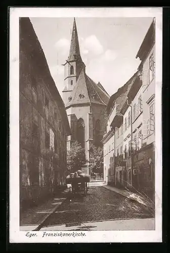 AK Eger, Strassenpartie mit Franziskanerkirche