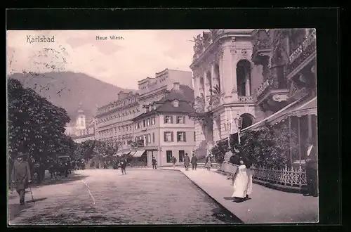 AK Karlsbad, Neue Wiese mit Leuten