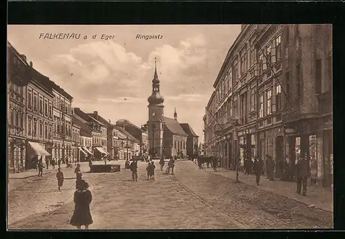 AK Falkenau a. d. Eger, Strassenpartie am Ringplatz