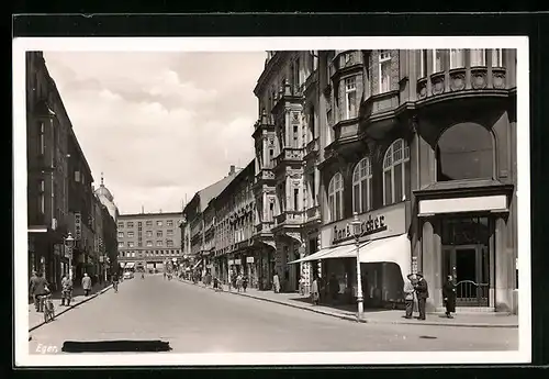 AK Eger, Blick in eine Geschäftsstrasse