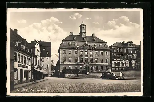 AK Burgstädt i. Sa., Marktplatz und Rathaus