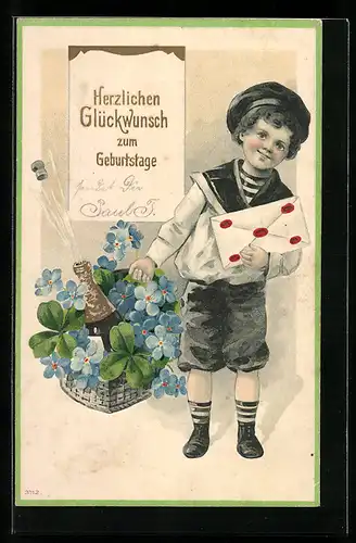 AK Kleiner Junge im Matrosen-Anzug mit Kleeblatt