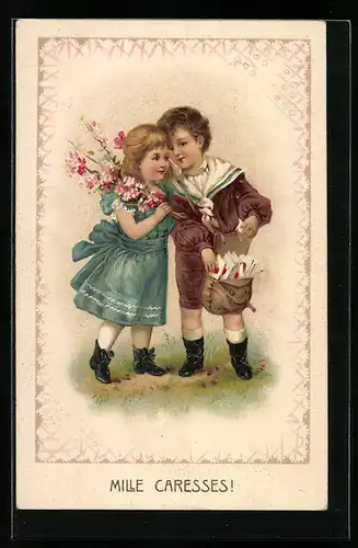 AK Kleines Pärchen mit Blumen und Briefen, Mille Caresses, Glückwunsch