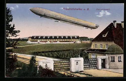AK Friedrichshafen a. B., Zeppelinwerft mit Luftschiff