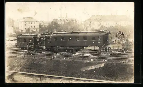 Foto-AK Aufräumarbeiten nach Eisenbahnkatastrophe