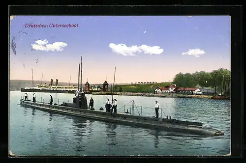 AK Deutsches U-Boot bei einer Übungsfahrt