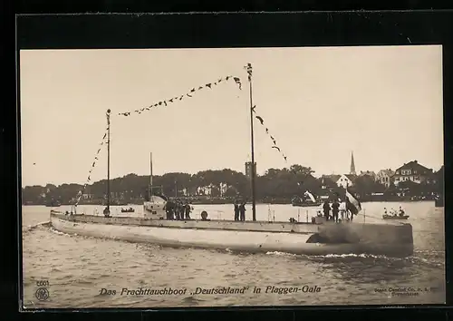 AK Fracht-U-Boot Deutschland in Flaggen-Gala