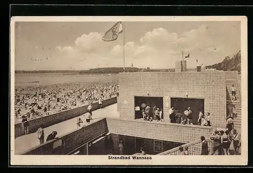 AK Berlin-Wannsee, Besucher im Strandbad