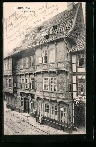 AK Hildesheim, vor dem Haus Wiener Hof