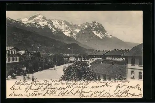 AK Partenkirchen, Bahnhofsplatz, Blick vom Hotel Bayr. Hof aus