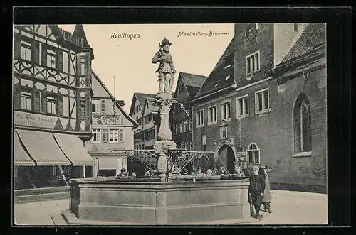 AK Reutlingen, Kinder am Maximilian-Brunnen