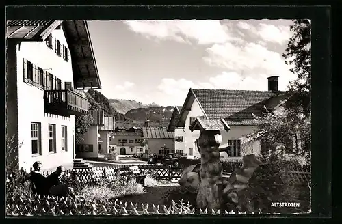 AK Altstädten /Allgäu, Strassenpartie mit Dorfbrunnen