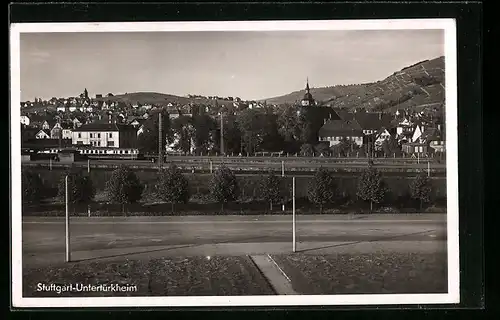 AK Stuttgart-Untertürkheim, Ortsansicht mit Bahnhof