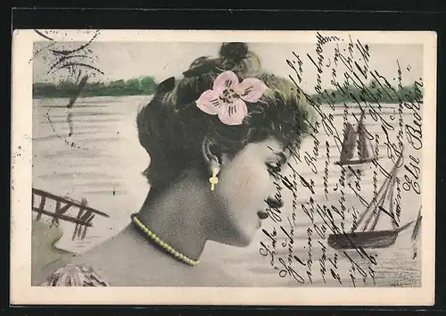 AK Hübsche Frau mit Blume im Haar