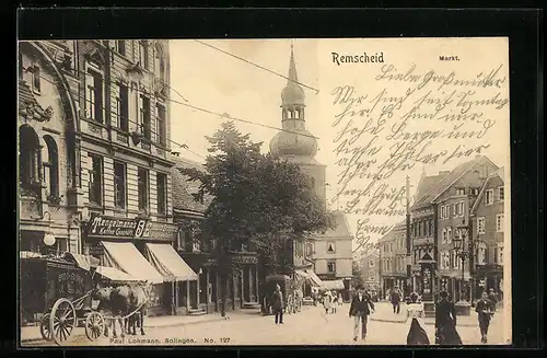 AK Remscheid, Strasse am Marktplatz mit Geschäften und Passanten