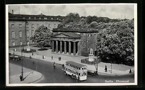 AK Berlin, Ehrenmal, Unter den Linden