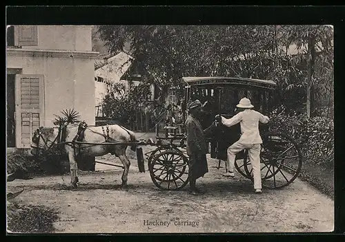 AK Hackney Carriage, Kolonialherr mit Diener beim Einsteigen