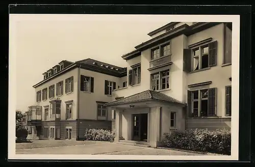 AK Männedorf, Kreisspital mit Eingangsportal