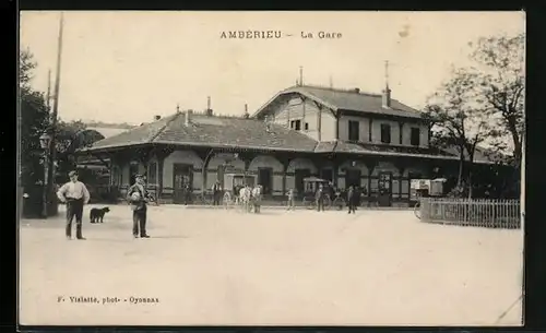 AK Ambéreu, La Gare, Bahnhof