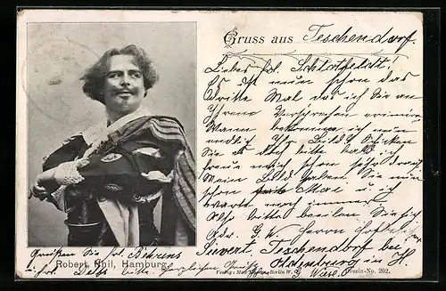 AK Schauspieler Robert Nhil in Kostüm