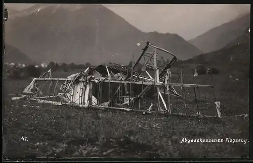 Fotografie 1.WK, Wrack eines abgeschossenen Flugzeug's