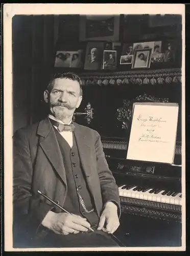 Fotografie Portrait Willy Boehme, Herz-Anhaltinischer Musikdirektor & Musik-Dichter Bismarck-Hymne Text Berthold Roy