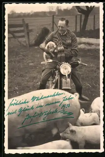 Fotografie Motorrad BMW, Schweinezüchter besucht seine Tiere mit dem Krad 1938