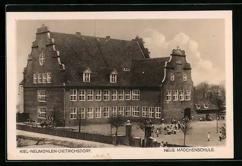 AK Kiel-Neumühlen-Dietrichshof, Neue Mädchenschule