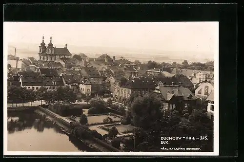 AK Dux / Duchcov, Teilansicht mit Kirche und Park