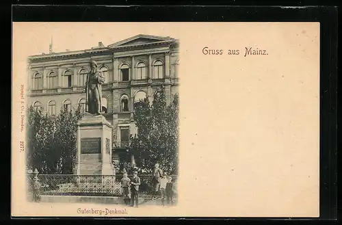 AK Mainz, Besucher am Gutenberg-Denkmal