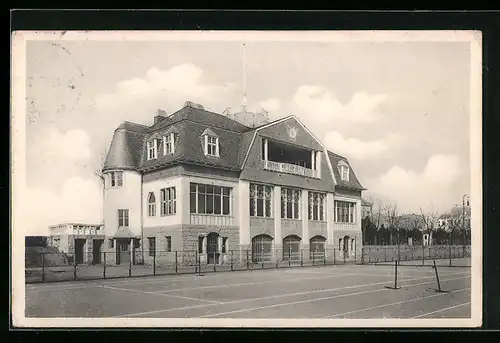 AK Bonn, Spporthaus des Bonner Eisklubs mit Sportplatz