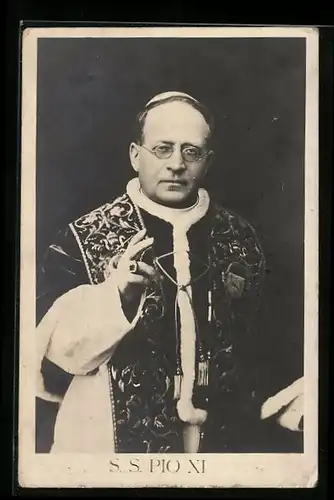 AK Portrait von Papst Pius XI. mit segnender Hand