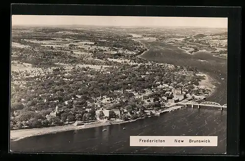 AK Fredericton /New Brunswick, Fliegeraufnahme des Ortes