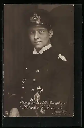 Foto-AK Sanke Nr.: 412, Leutnant z. S. Boenisch in Uniform mit Eisernes Kreuz