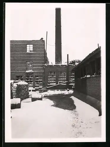 Fotografie Fotograf unebkannt, Ansicht Trittau, Ruine der Ziegelei nach dem Brand von 1938