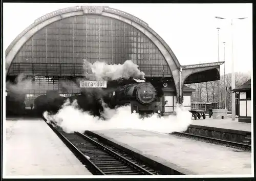 Fotografie Günther Feuereissen, Plauen, Ansicht Gera, Eisenbahn - Dampflok Nr. 58 3041-9 verlässt den Hauptbahnhof