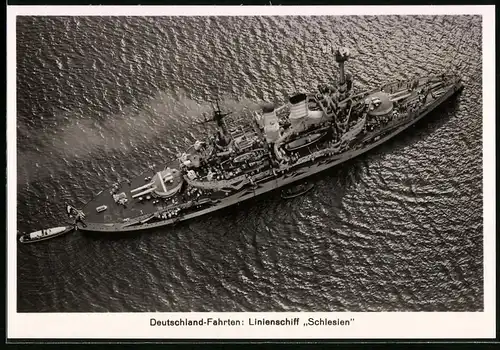Fotografie Kriegsschiff Linienschiff Schlesien aus einem Zeppelin-Luftschiff gesehen