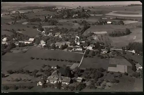 Fotografie P. Zaugg, Aero-Union Grenchen, Ansicht Albligen / Bern, Fliegeraufnahme der Ortschaft