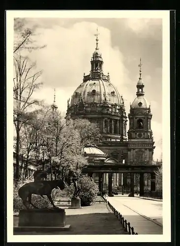 AK Berlin, Blick zum Dom