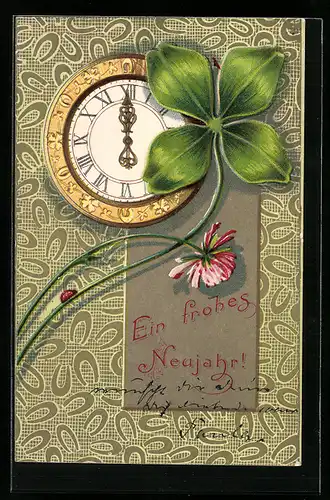 AK Reichverzierte elegante Uhr mit Kleeblatt zu Neujahr