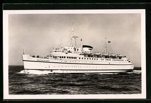AK Bundesbahn-Hochsee-Fährschiff Deutschland auf See
